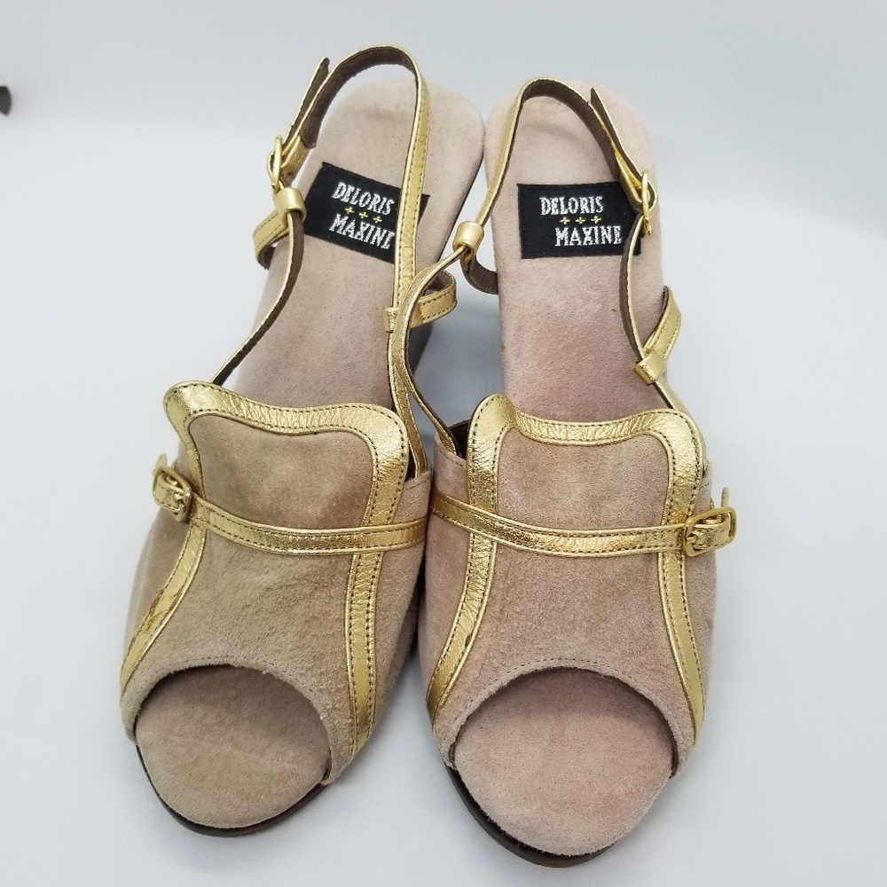 Deloris + Maxine Pink with Gold trim Wedges size 6